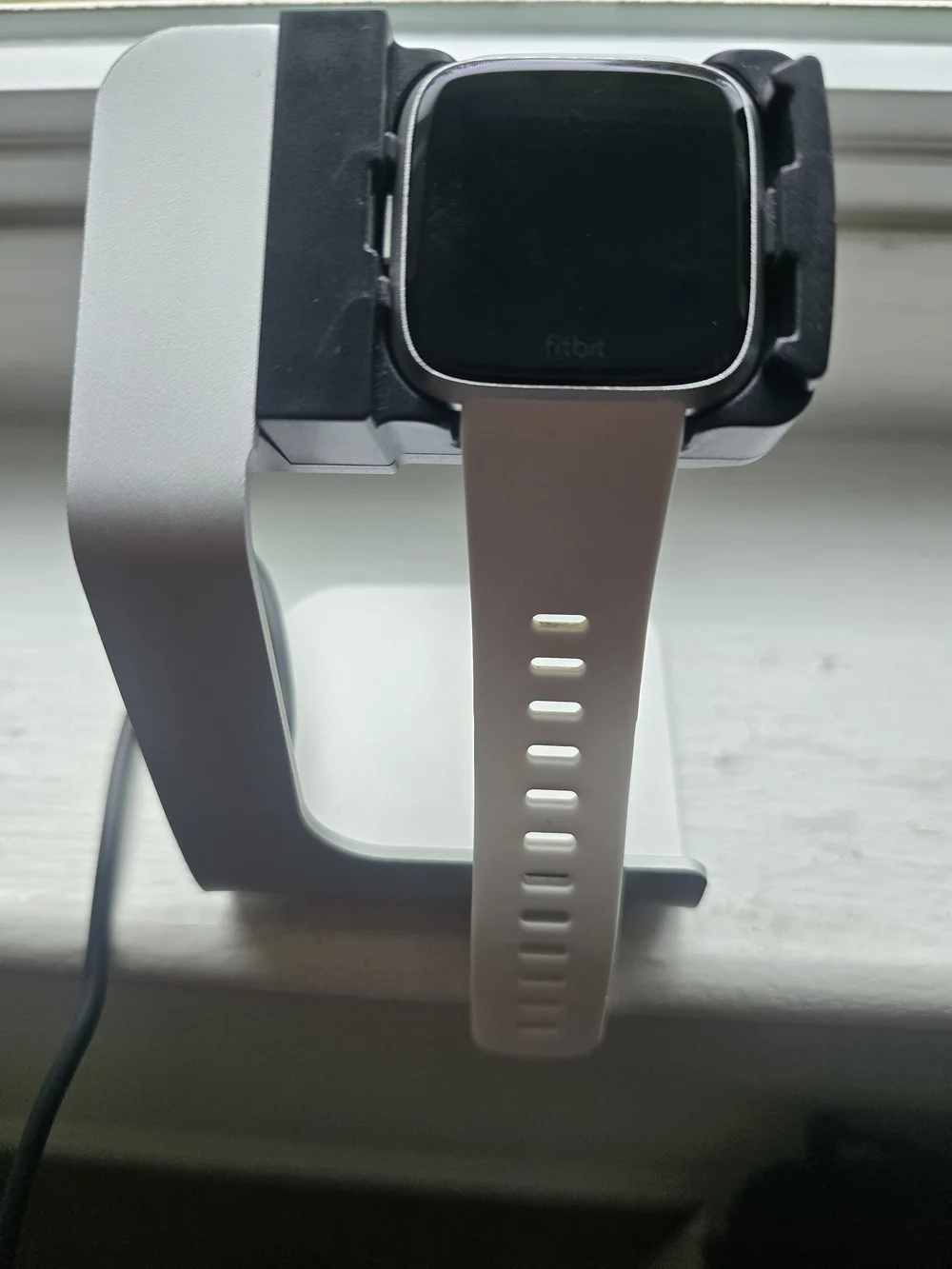 Fitbit Versa Lite Edition White and Silver Smartwatch with Touchscreen, Women's